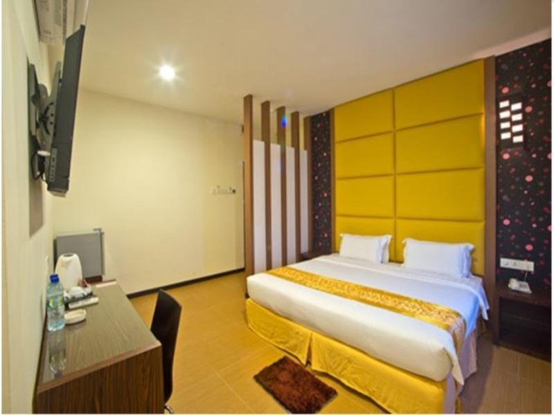Hotel Zamburger Skudai Esterno foto