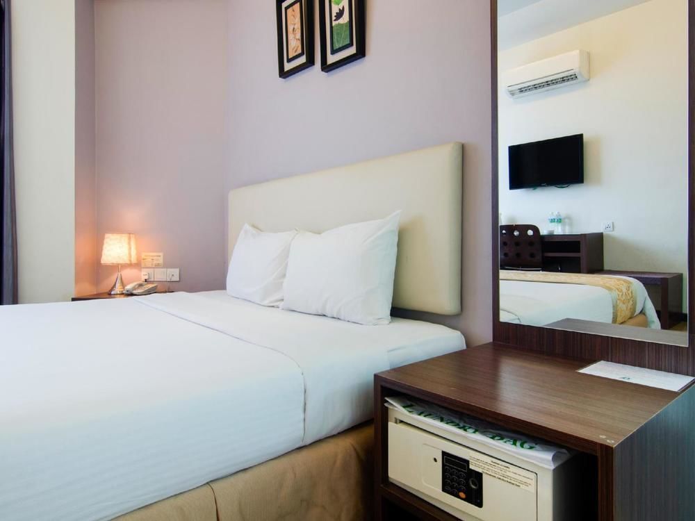 Hotel Zamburger Skudai Esterno foto