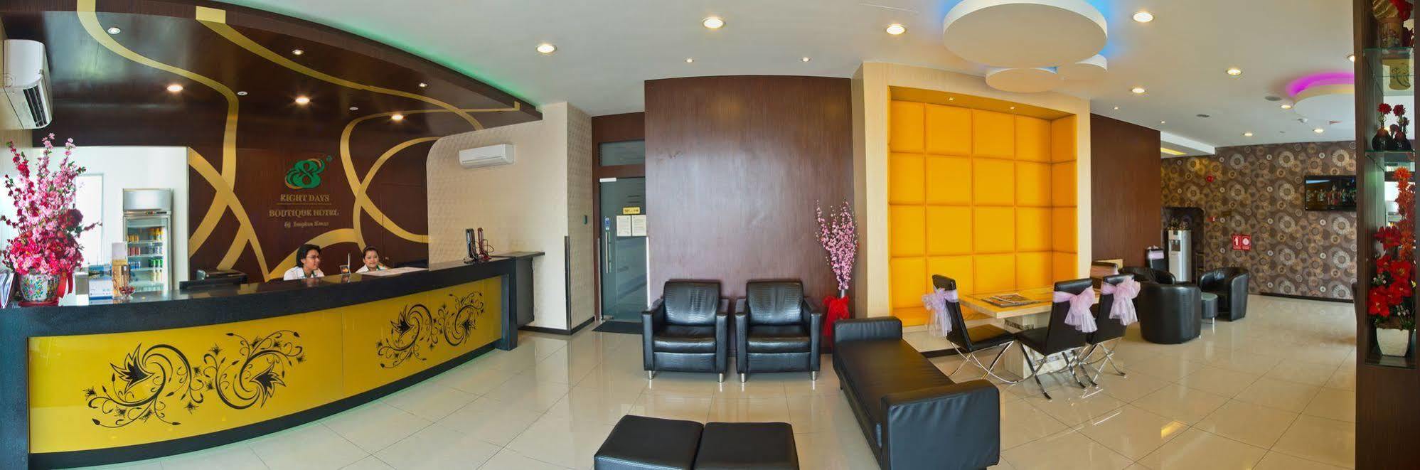Hotel Zamburger Skudai Esterno foto